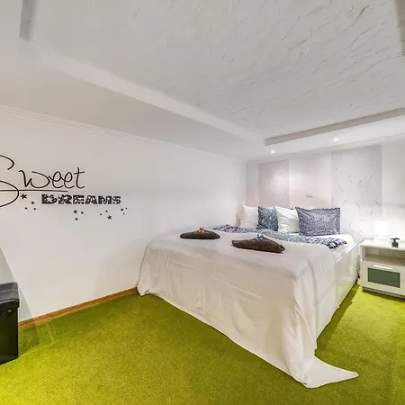 Sweet Dreams At Oktogon Downtown Apartment *