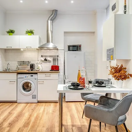 Sweet Dreams At Oktogon Downtown Apartment Budapest