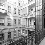 Sweet Dreams At Oktogon Downtown Διαμέρισμα *