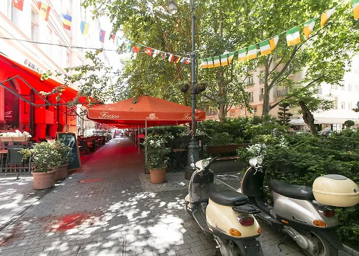 Sweet Dreams At Oktogon Downtown